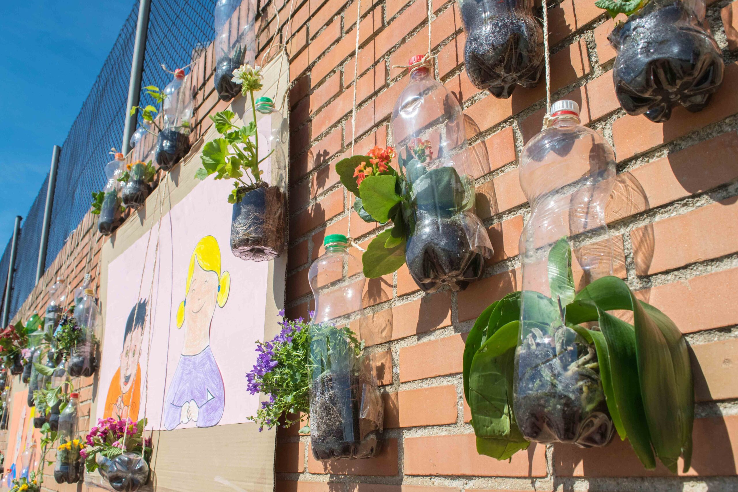 Alternativas ecológicas para transformar materiales desechados - Mercadillo5