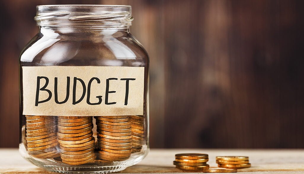 Consejos expertos para ahorrar en la planificación de eventos familiares - Mercadillo5