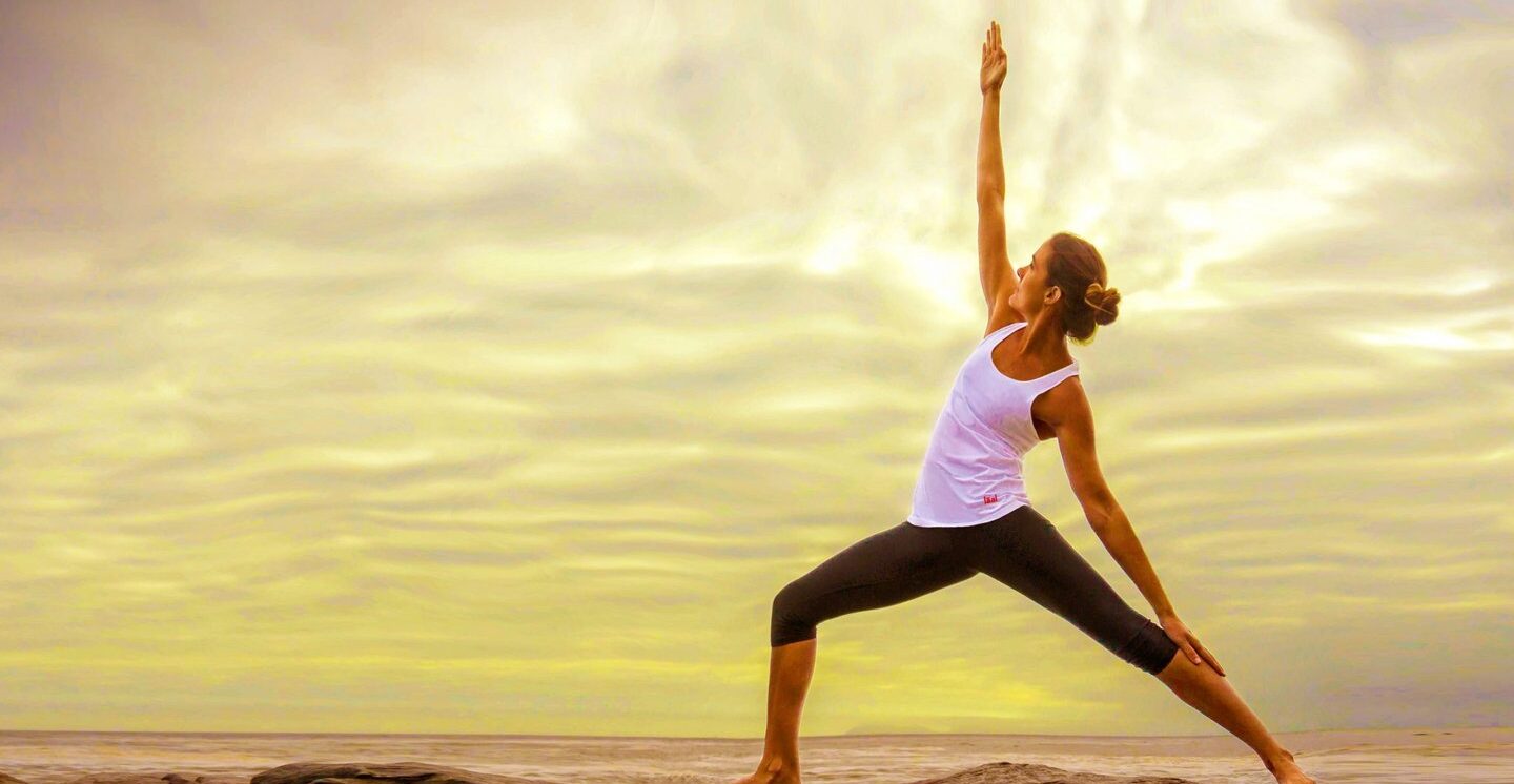 Consejos expertos para mejorar el equilibrio en las posturas de yoga - Mercadillo5