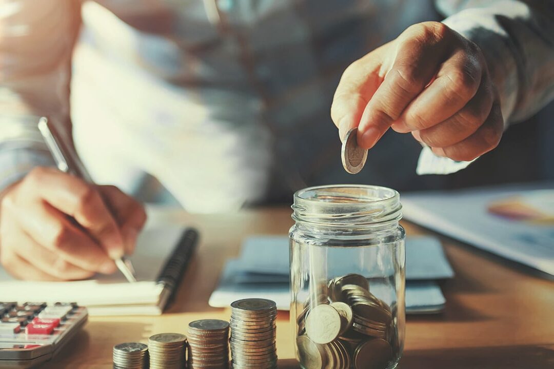 Descubre cómo ahorrar energía y dinero en tus gastos diarios - Mercadillo5