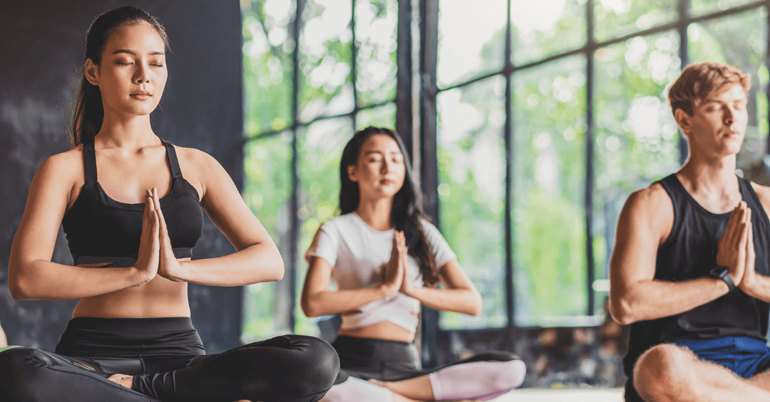 Descubre cómo el yoga puede aliviar la ansiedad y mejorar tu bienestar - Mercadillo5