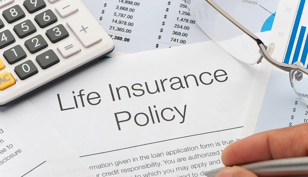 Descubre cómo funcionan las pólizas de seguro de vida en tus viajes - Mercadillo5