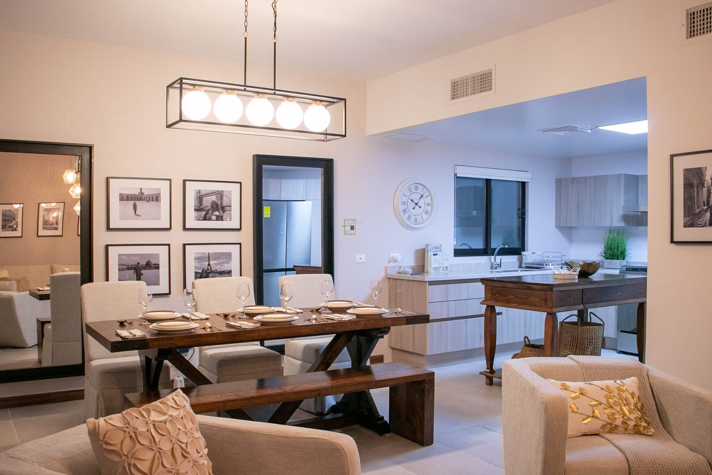 Descubre la elegancia de la paleta de colores minimalista - Mercadillo5