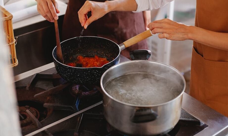Descubre los tipos de ollas ideales para cocinar cada alimento - Mercadillo5