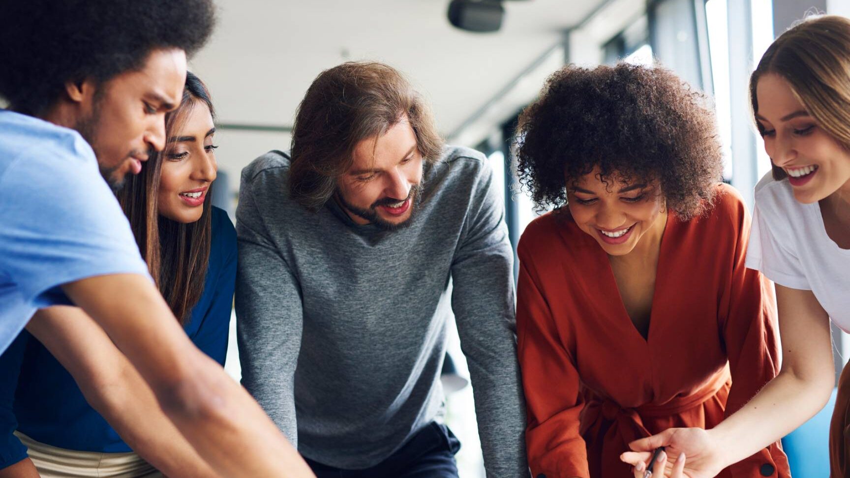 Encuentra programas de maestría con colaboración internacional - Mercadillo5