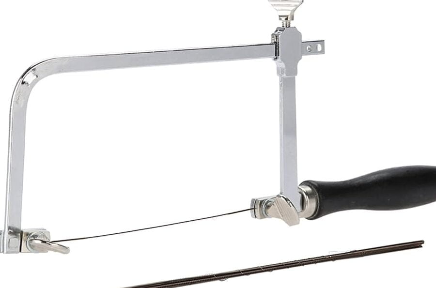 Herramienta esencial: la sierra de mano para trabajos precisos - Mercadillo5