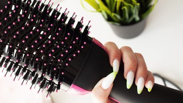 Logra un cabello perfecto en minutos con el cepillo secador de cabello - Mercadillo5