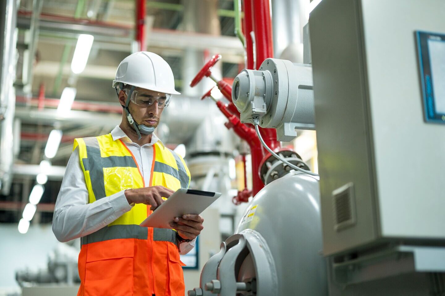 Normas de seguridad en el manejo de maquinaria: guía completa - Mercadillo5