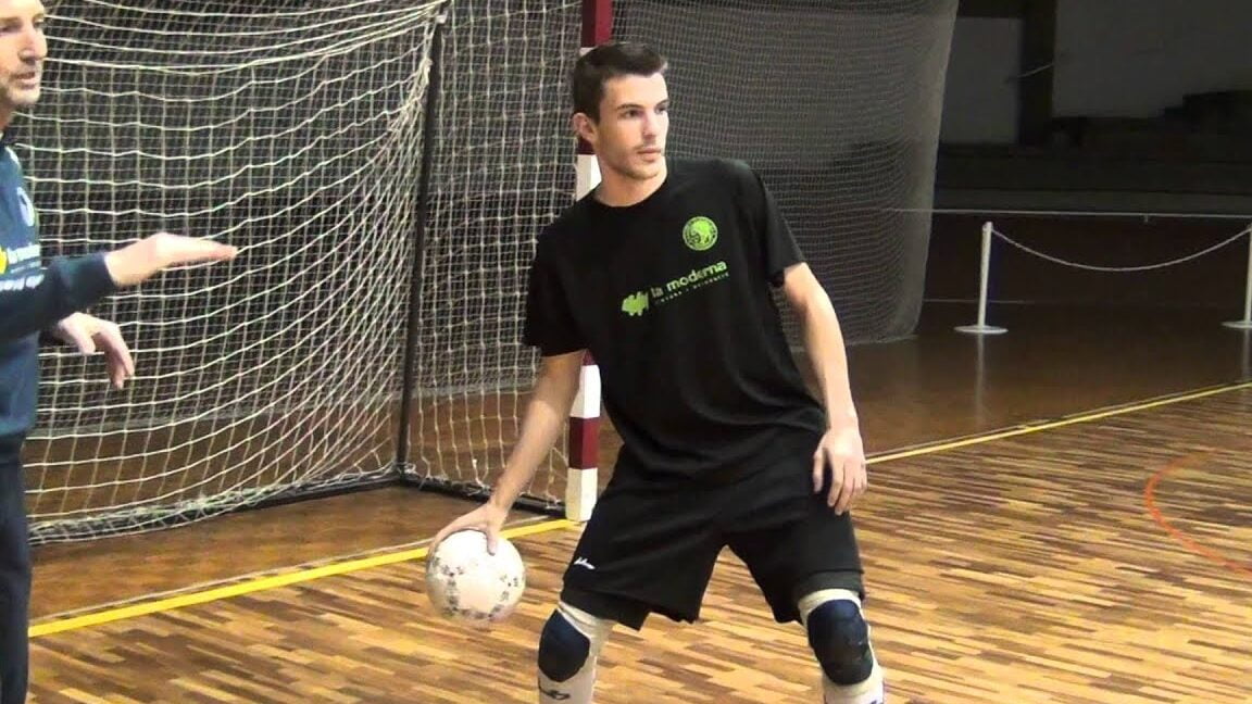 Optimiza tu rendimiento en fútbol sala: las estrategias de entrenamiento más efectivas - Mercadillo5
