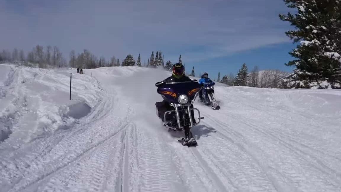 Vehículos todoterreno: la última tendencia en motos de nieve - Mercadillo5