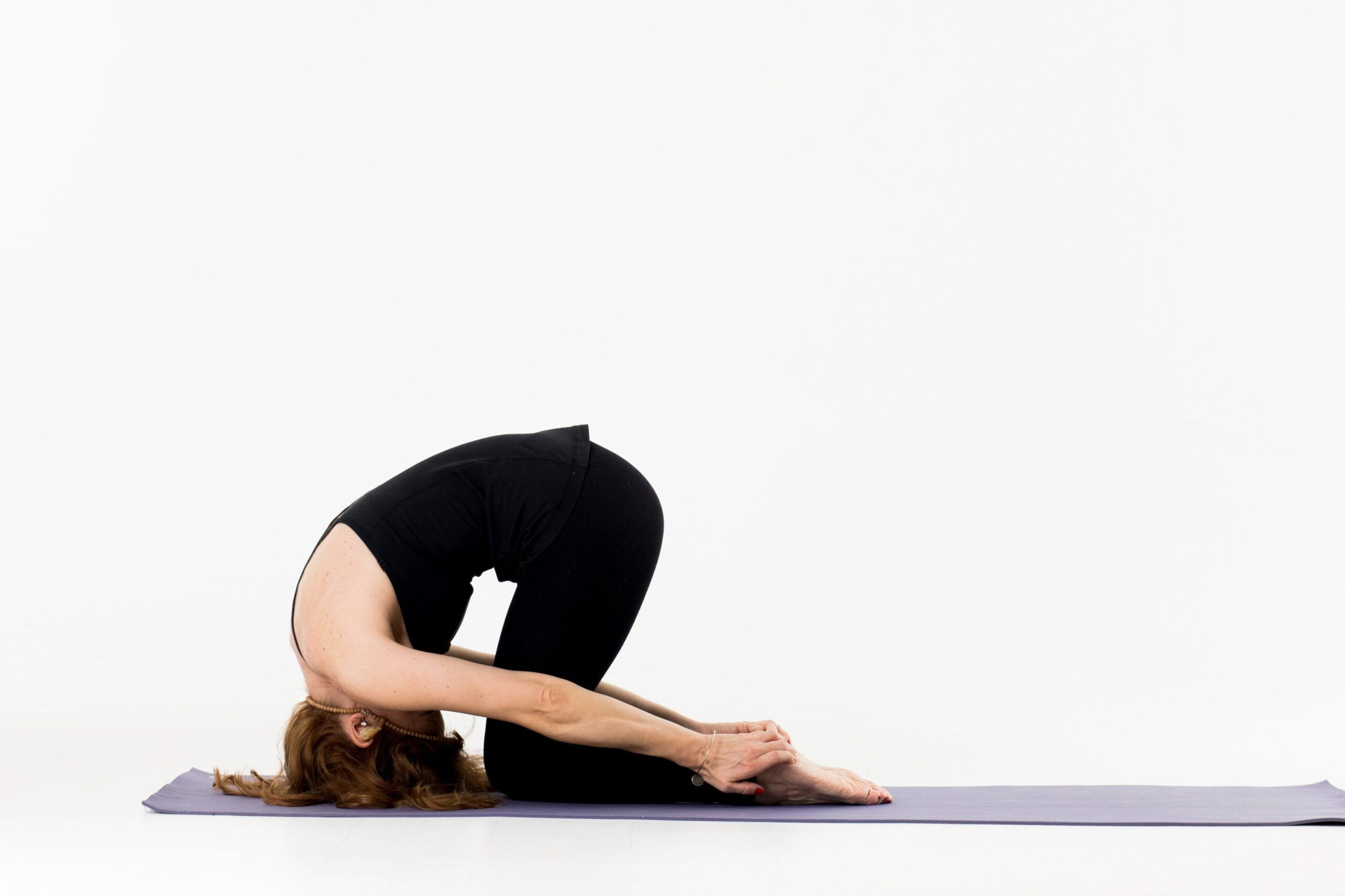 Yoga Vinyasa: Alivia el dolor de cabeza de forma natural - Mercadillo5